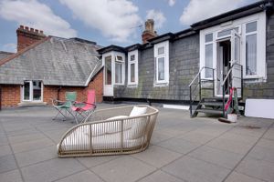 Private Roof Terrance- click for photo gallery
